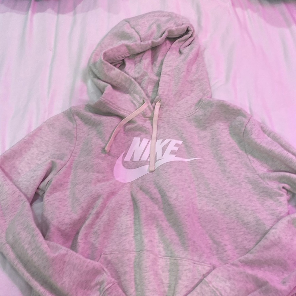 White, Nike hoodie
